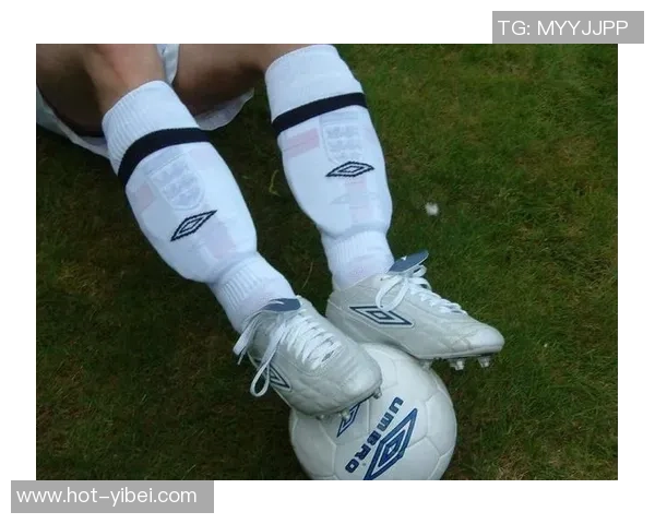 腿粗人士必备足球袜选购指南与穿搭技巧分享